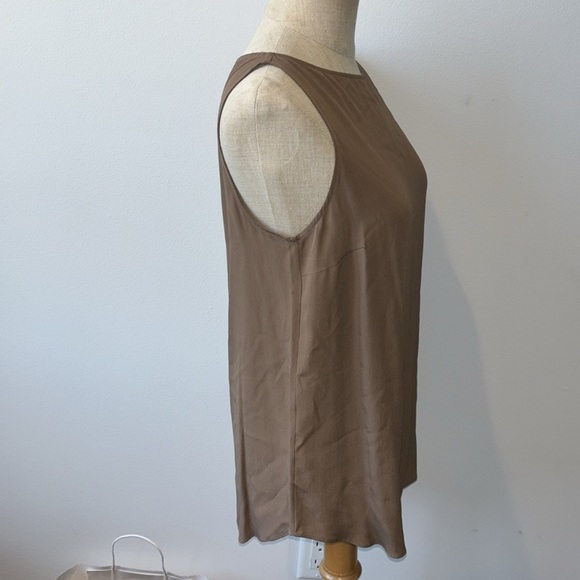 Gorgeous Brunello Cucinelli silk top size medium - Picture 2 of 6